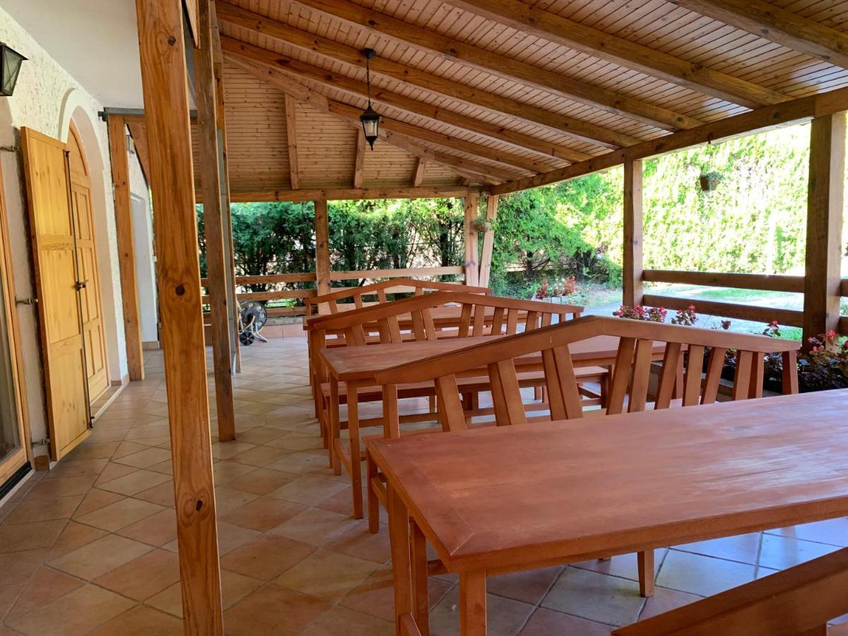 Domacinstvo Bakic Guest House Irig Exterior photo